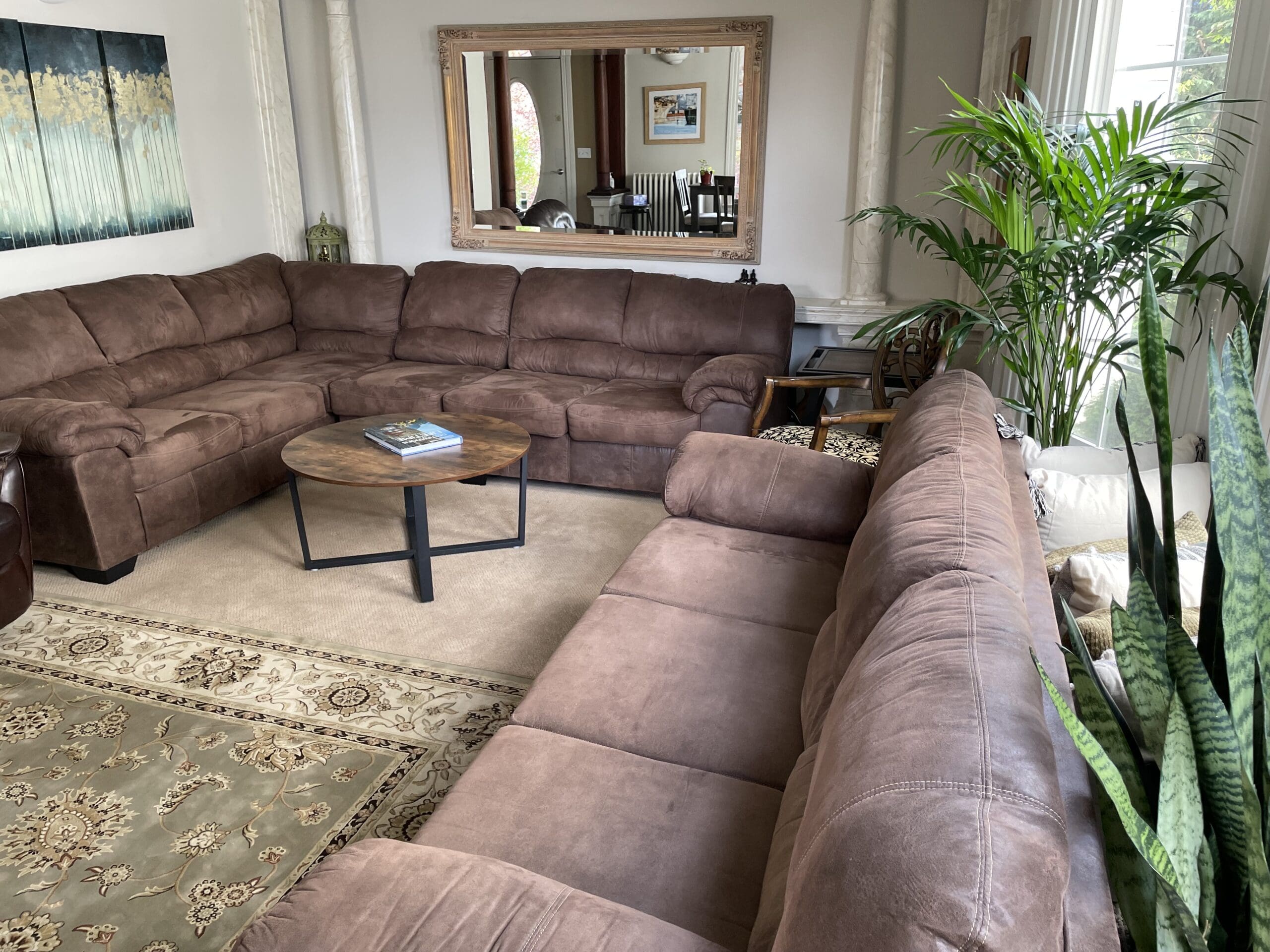 Seattle sober living home for men for addiction recovery - living area 3