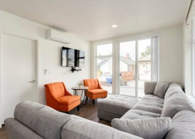 Seattle sober living home for men - living room